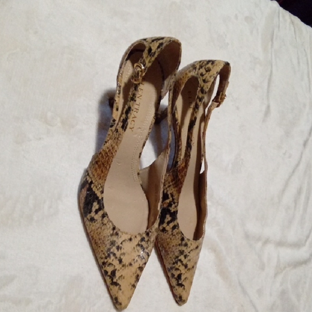 Ellen Tracy Beige Snakeskin Heels - Picture 2 of 11